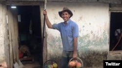 El científico cubano Ariel Ruiz Urquiola, en su finca de Viñales.