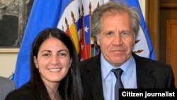 Luis Almagro, secretario general de la OEA, junto a Rosa Maria Payá.