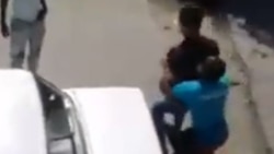 “Lo tuvieron esposado siete horas en un camión jaula bajo el sol” “Lo tuvieron esposado siete horas en un camión jaula bajo el sol”